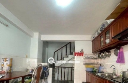 NHÀ QUẬN 1 -  MẶT TIỀN ĐƯỜNG 6M XE TẢI QUAY ĐẦU - TRỆT 3 LẦU - 23.4M2 - 6.5 TỶ